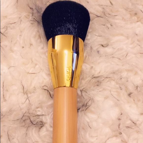 TARTE Powder Player Bamboo Pressed Powder Brush - Picture 7 of 8
